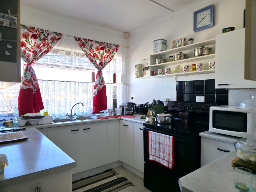 3 Bedroom Property for Sale in Wavecrest Eastern Cape
